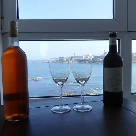 Apartamento Entero-playa De Riazor Amplio Y Soleado 公寓 *