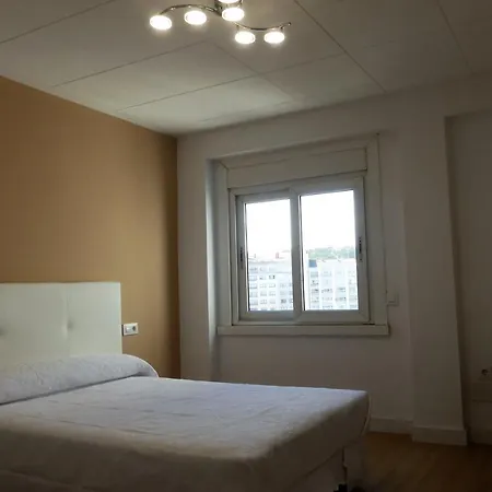 Apartamento Entero-playa De Riazor Amplio Y Soleado 公寓 *