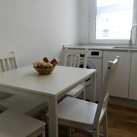 Apartamento Entero-playa De Riazor Amplio Y Soleado