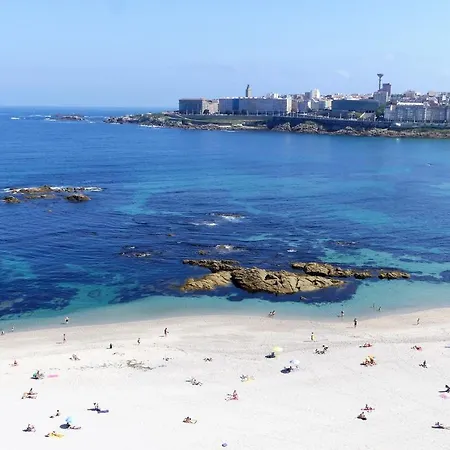 Apartamento Entero-playa De Riazor Amplio Y Soleado 拉科鲁尼亚